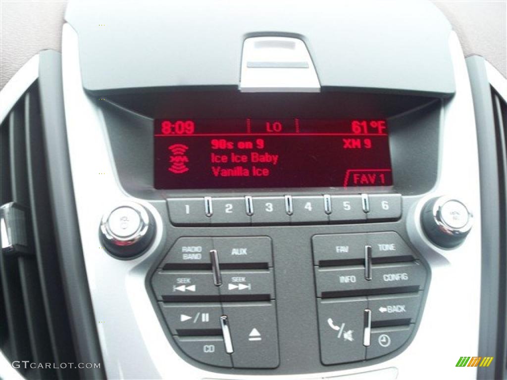 2011 GMC Terrain SLT Controls Photo #38995086