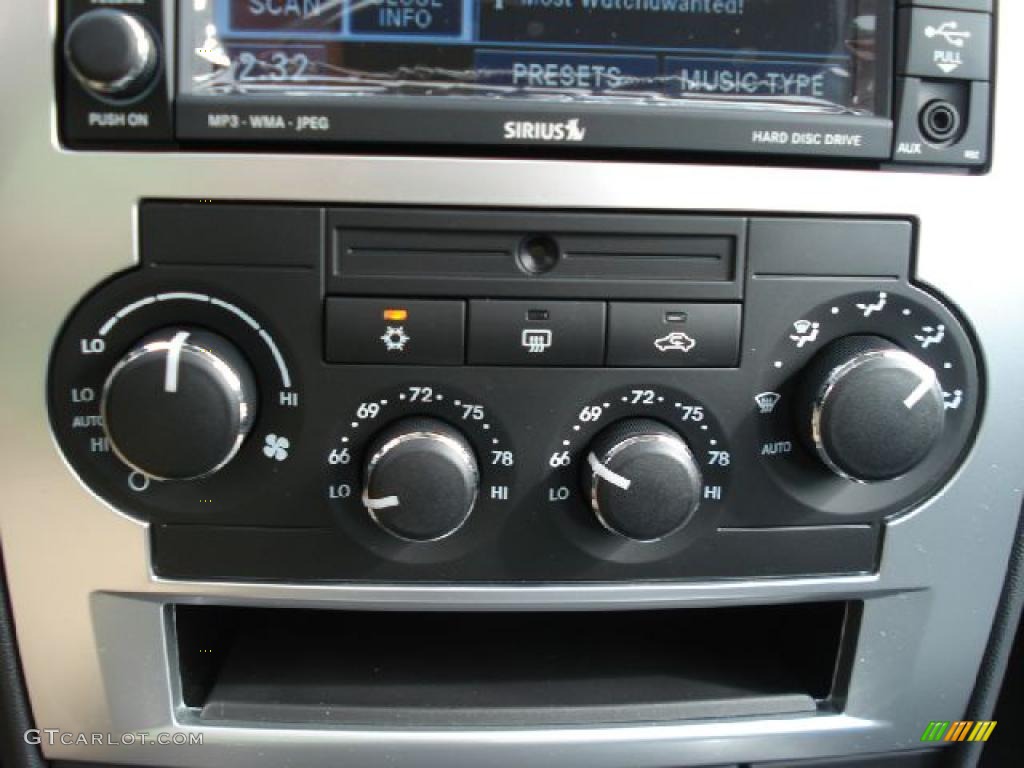 2010 Dodge Charger Rallye Controls Photo #38995834