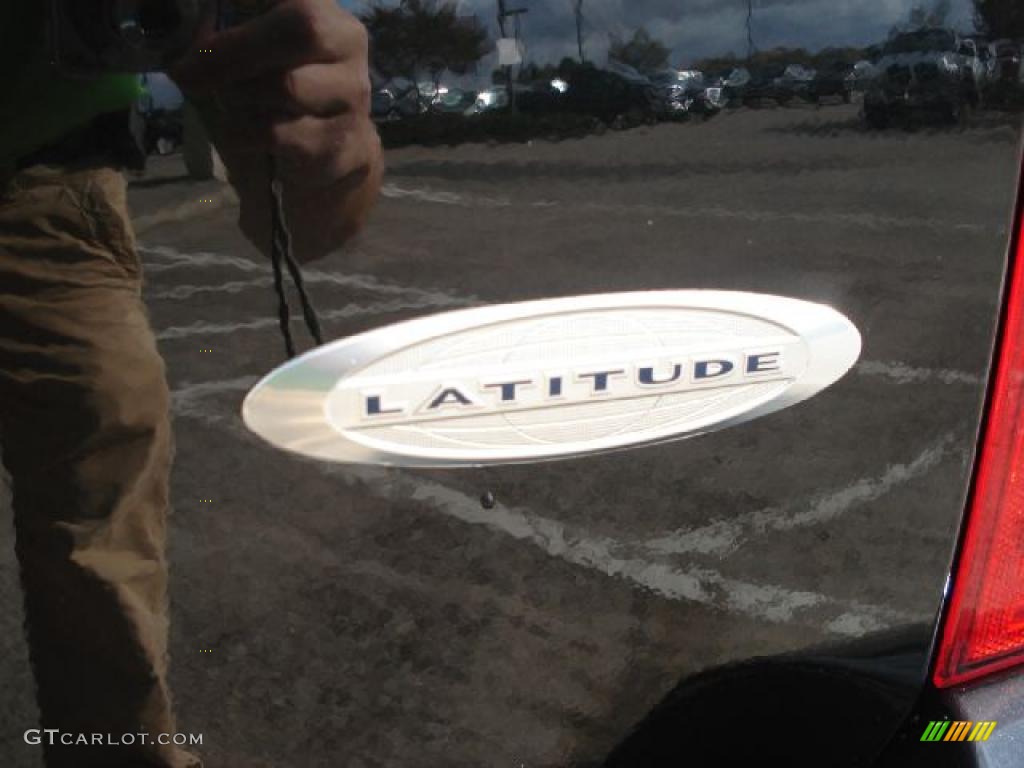 2011 Jeep Patriot Latitude Marks and Logos Photo #38996426