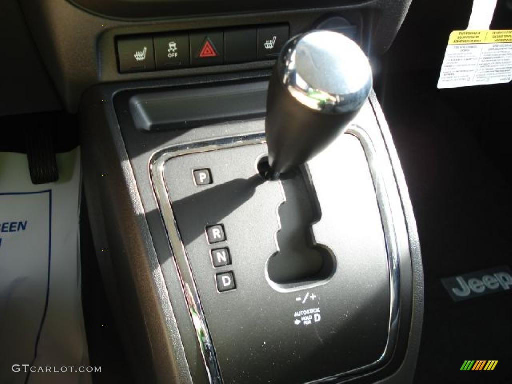 2011 Jeep Patriot Latitude CVT2 AutoStick Automatic Transmission Photo #38996474