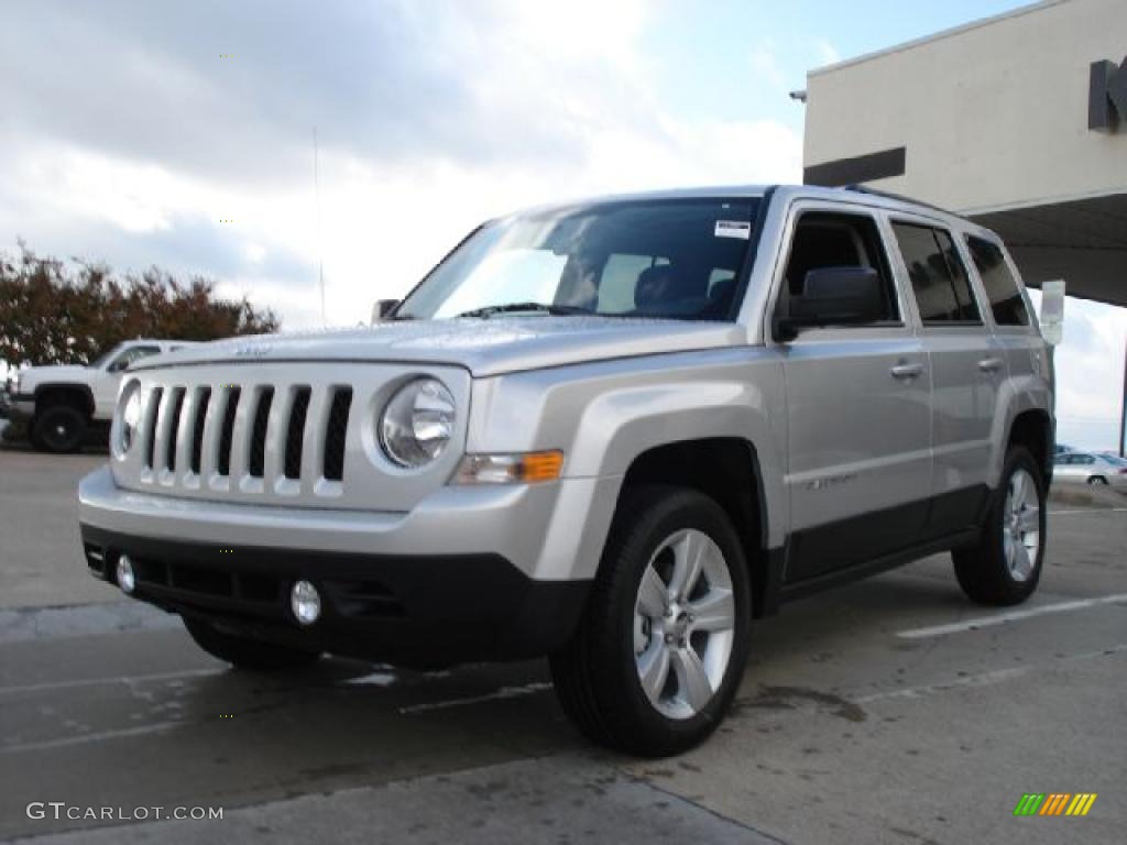 Bright Silver Metallic 2011 Jeep Patriot Latitude 4x4 Exterior Photo #38997046