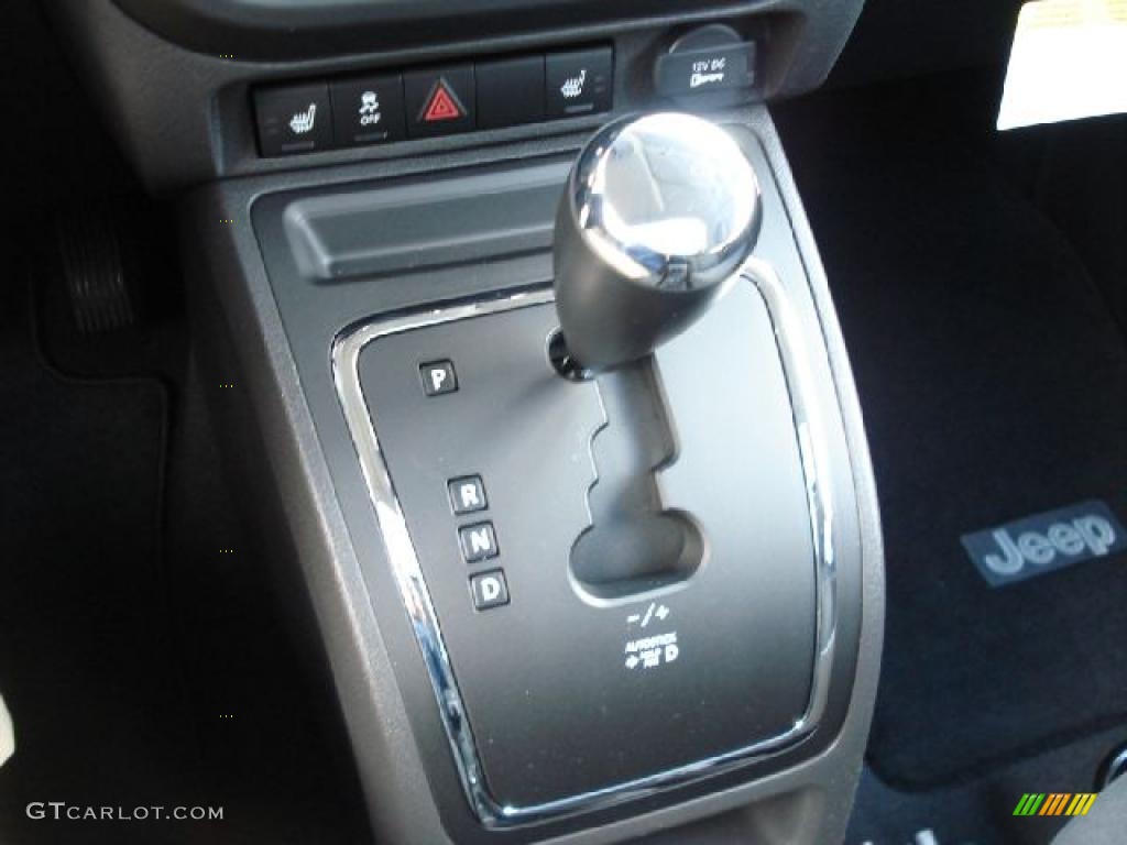 2011 Jeep Patriot Latitude 4x4 CVT2 AutoStick Automatic Transmission Photo #38997130