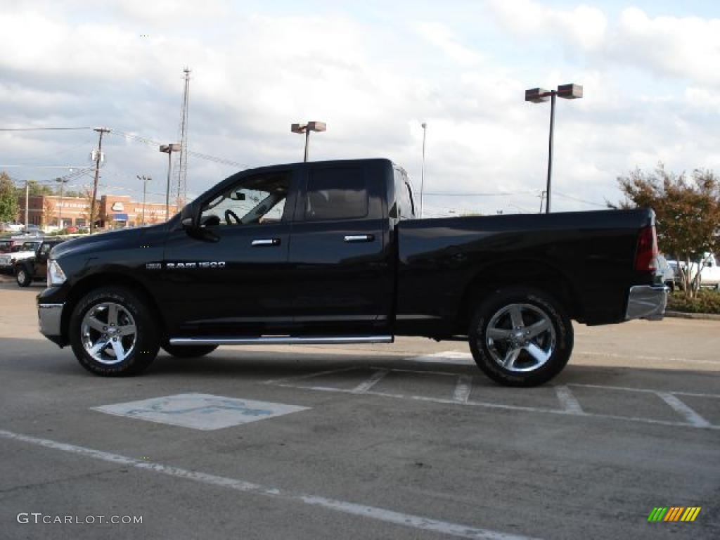 2011 Ram 1500 Big Horn Quad Cab 4x4 - Brilliant Black Crystal Pearl / Dark Slate Gray/Medium Graystone photo #6