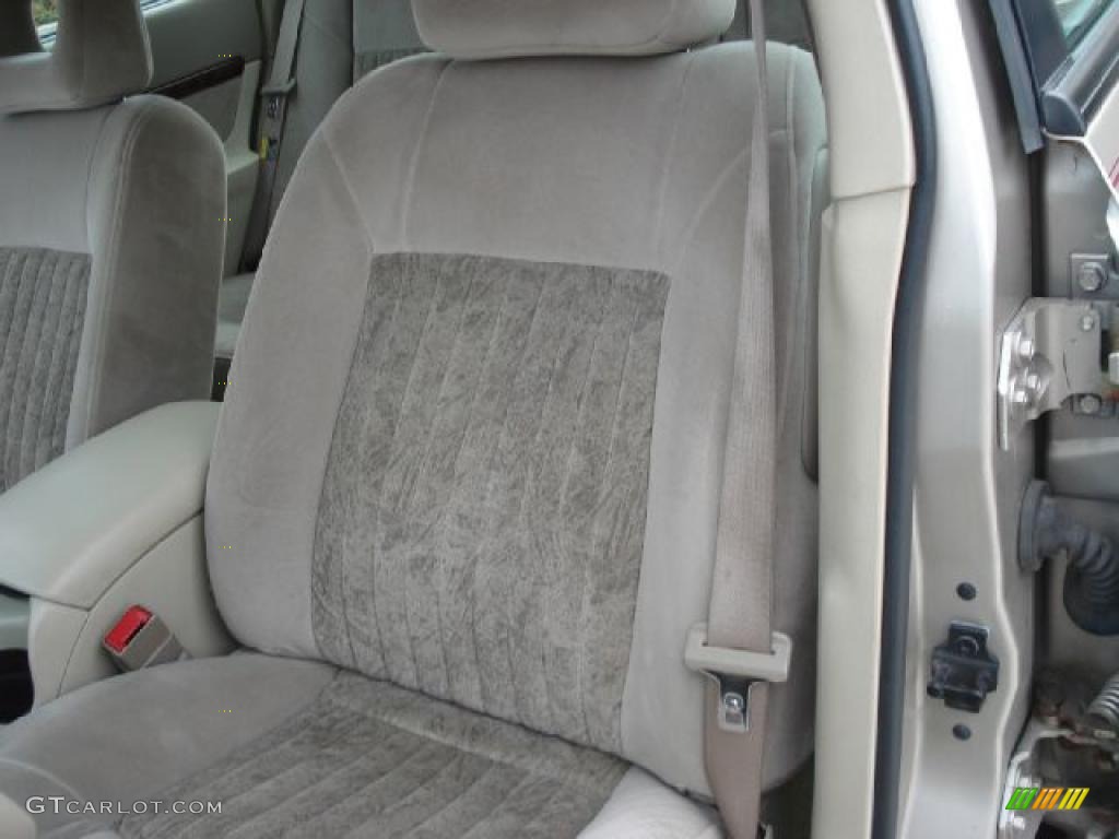 Neutral Beige Interior 2003 Chevrolet Impala LS Photo #38999258
