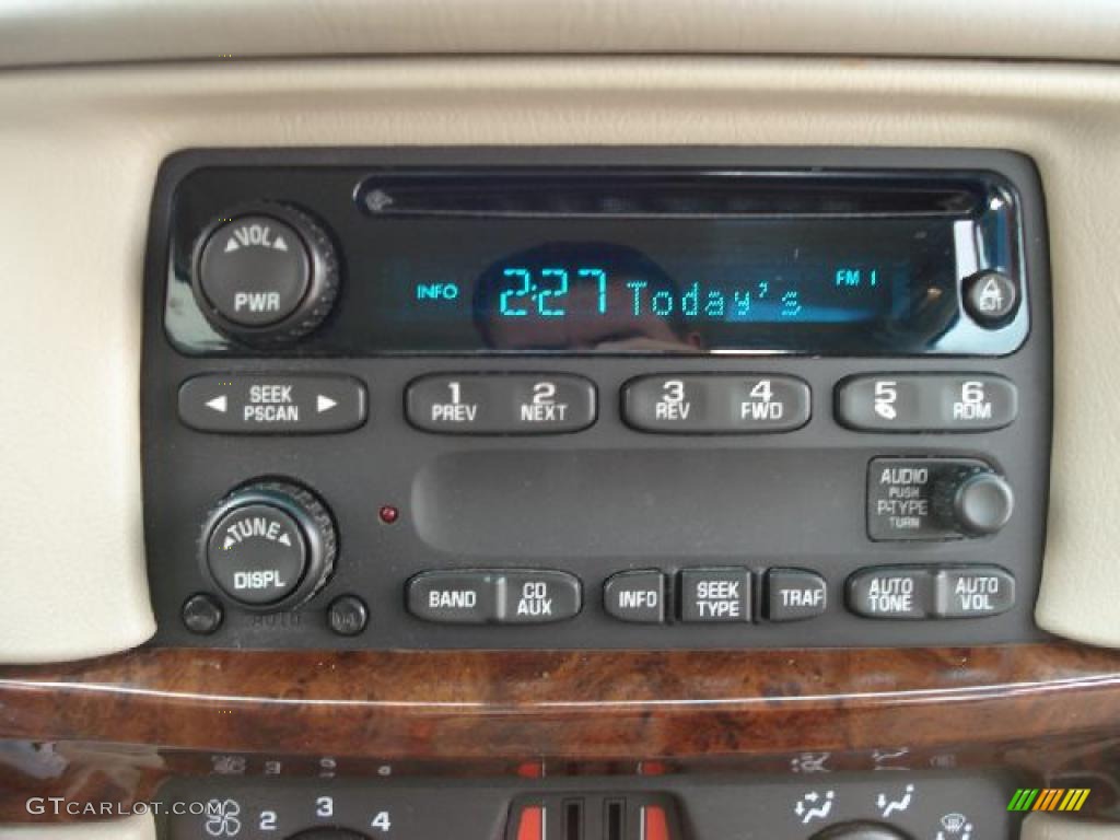 2003 Chevrolet Impala LS Controls Photo #38999342