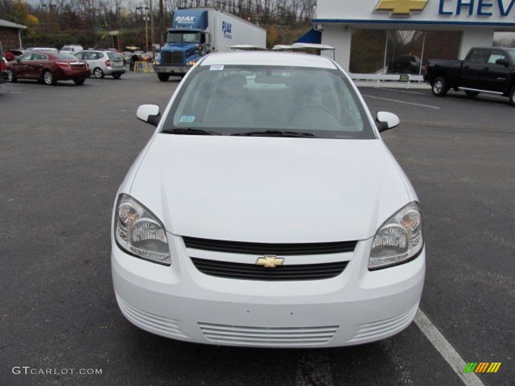 2010 Cobalt LT Sedan - Summit White / Gray photo #4