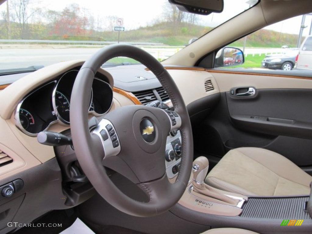2010 Chevrolet Malibu LT Sedan Cocoa/Cashmere Steering Wheel Photo #39000382