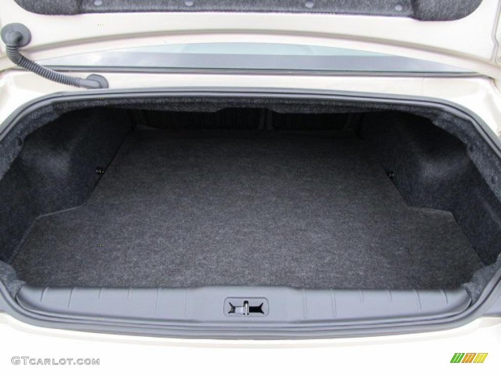 2010 Chevrolet Malibu LT Sedan Trunk Photo #39000458