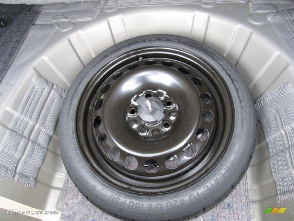 2010 Chevrolet Malibu LT Sedan Trunk Photo #39000466