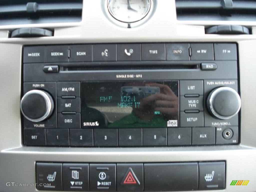2007 Chrysler Sebring Limited Sedan Controls Photo #39001190
