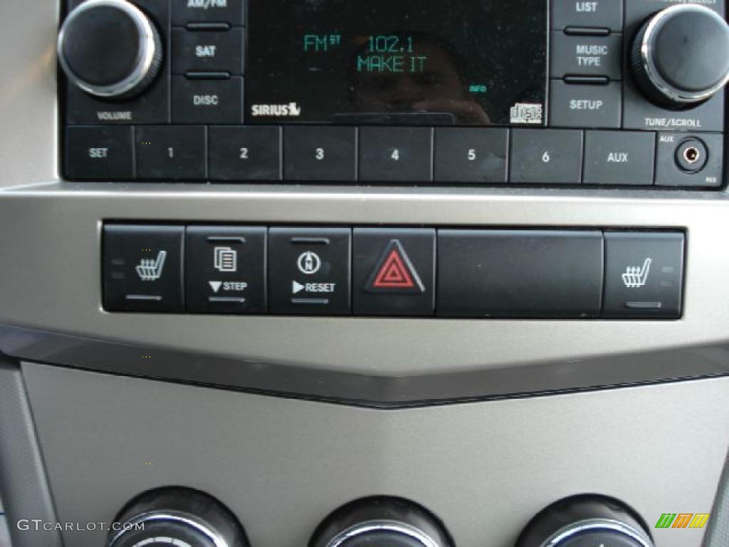 2007 Chrysler Sebring Limited Sedan Controls Photo #39001194