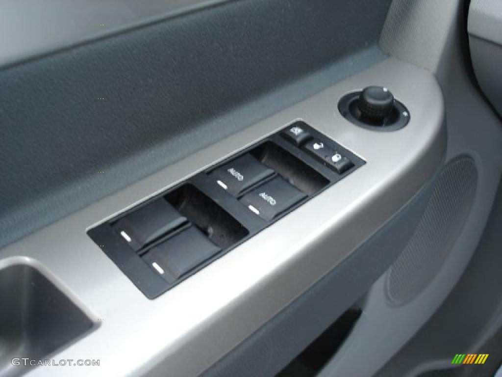 2007 Chrysler Sebring Limited Sedan Controls Photo #39001222