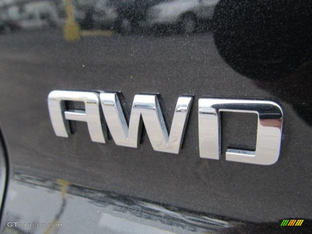 2010 Chevrolet Traverse LT AWD Marks and Logos Photos
