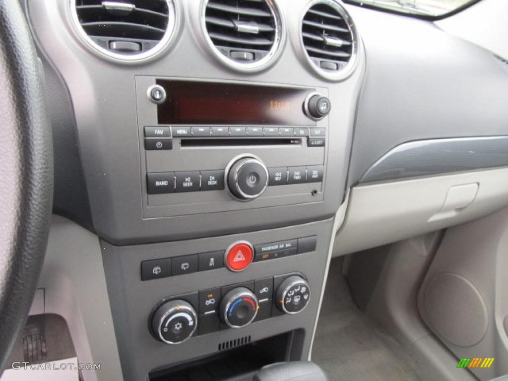 2010 Saturn VUE XE Controls Photo #39002978