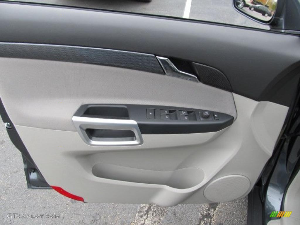 2010 Saturn VUE XE Door Panel Photos