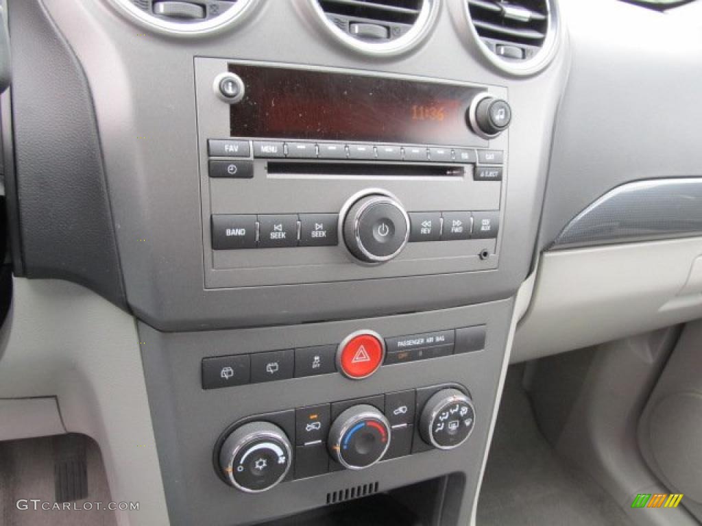 2010 Saturn VUE XE Controls Photo #39003230