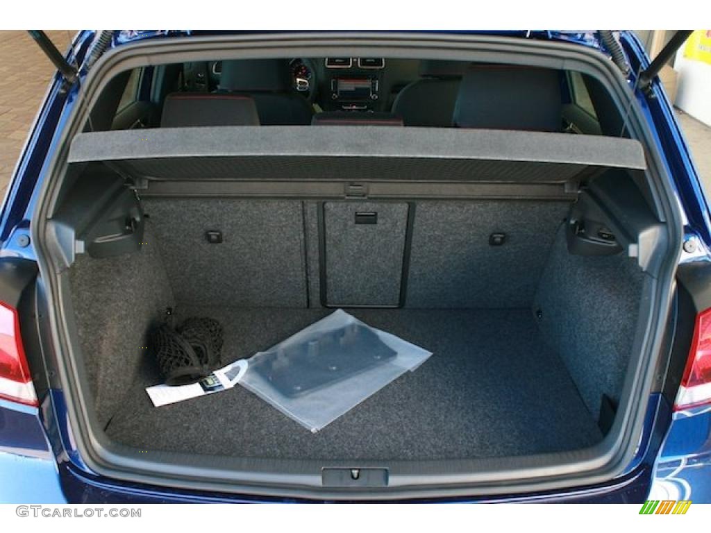 2011 Volkswagen GTI 4 Door Trunk Photo #39004714