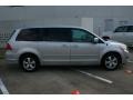 Mercury Silver Metallic - Routan SE Photo No. 4