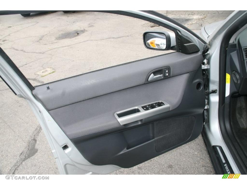 2005 Volvo S40 T5 AWD Off Black Door Panel Photo #39005246