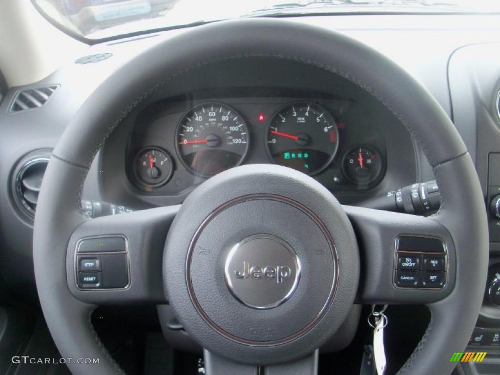 2011 Jeep Patriot Latitude Dark Slate Gray Steering Wheel Photo #39007475