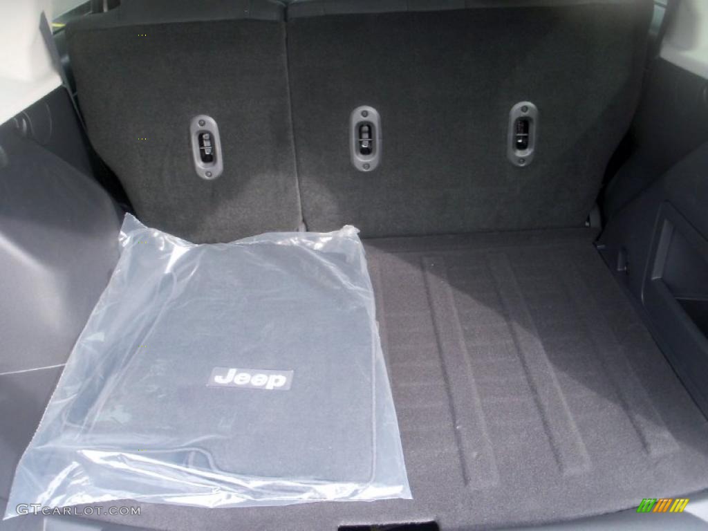 2011 Jeep Patriot Latitude Trunk Photo #39007699