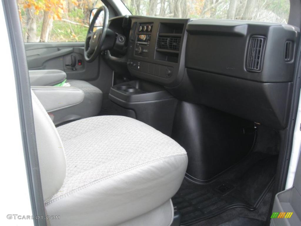 2010 Chevrolet Express LT 3500 Extended Passenger Van Medium Pewter Dashboard Photo #39007999