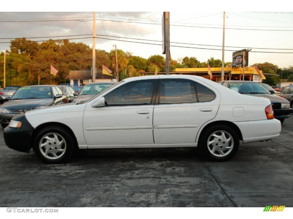 1998 Altima GXE - Cloud White / Tan photo #3