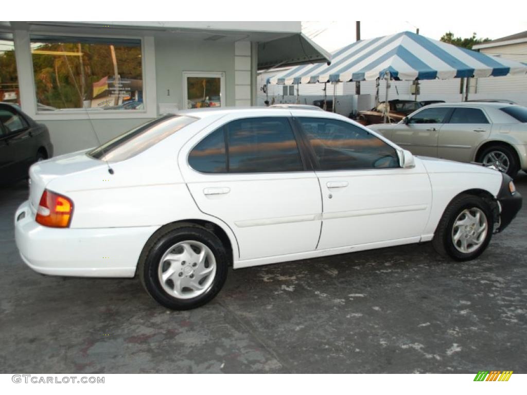 1998 Altima GXE - Cloud White / Tan photo #5