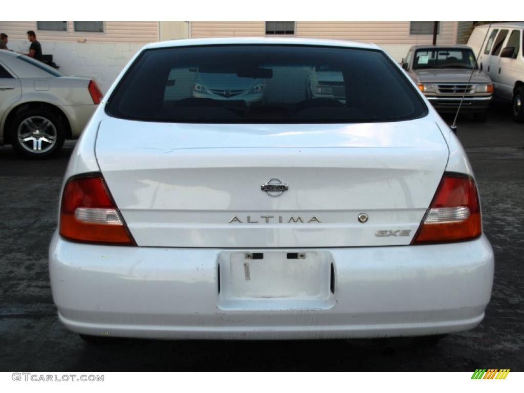 1998 Altima GXE - Cloud White / Tan photo #9