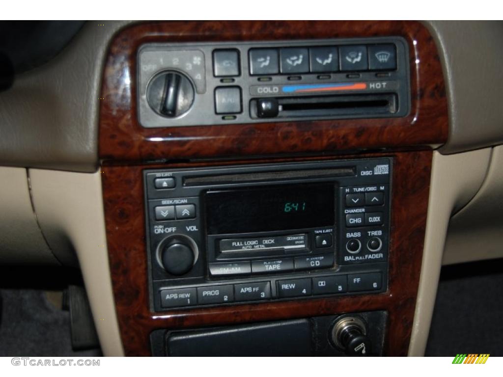 1998 Altima GXE - Cloud White / Tan photo #13