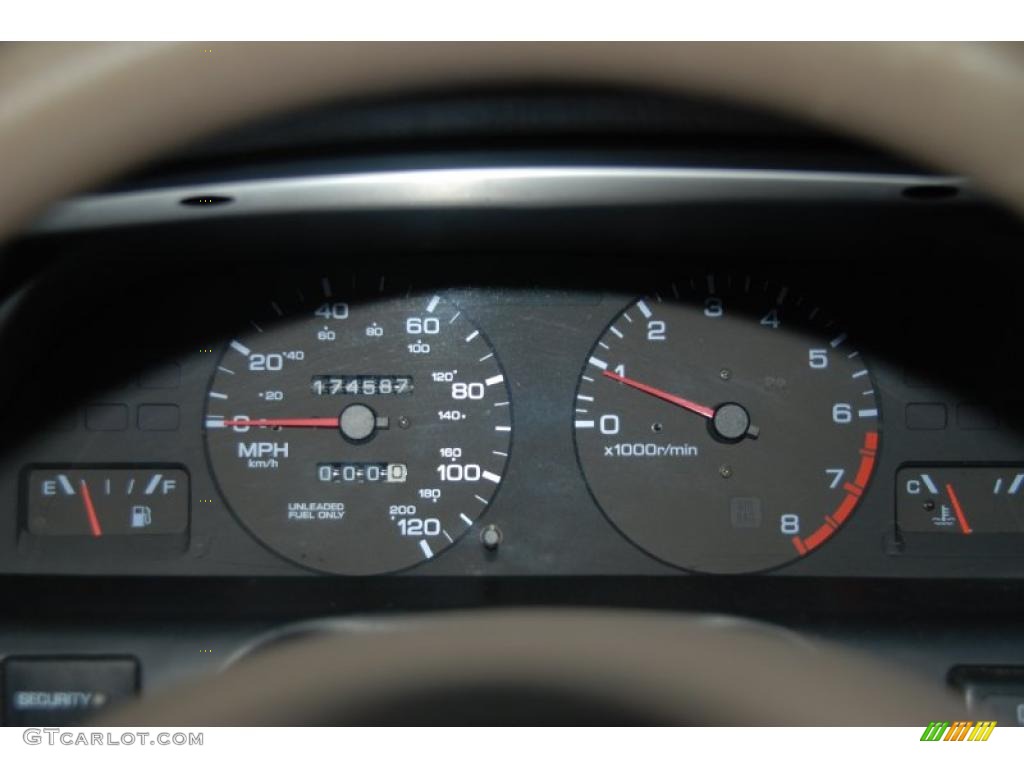 1998 Altima GXE - Cloud White / Tan photo #14