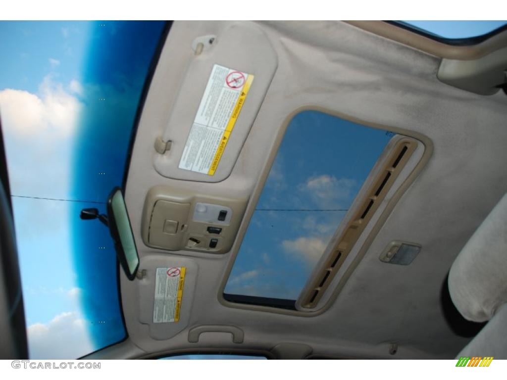1998 Altima GXE - Cloud White / Tan photo #20