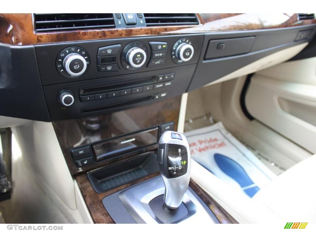 2008 BMW 5 Series 528xi Sedan Controls Photo #39009439