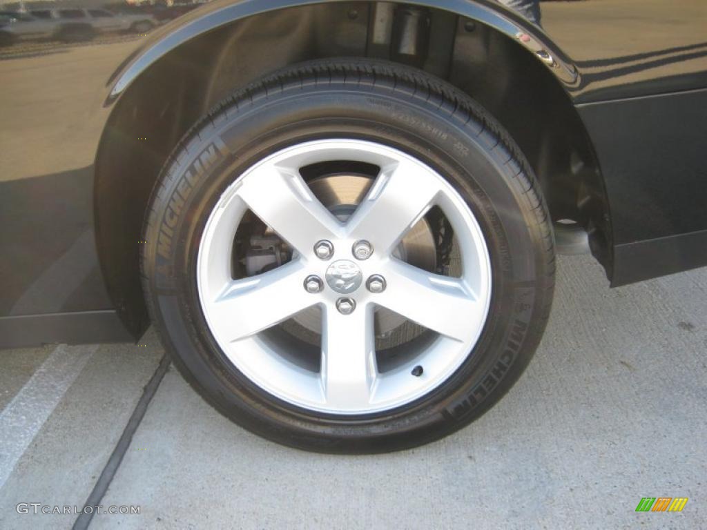 2010 Dodge Challenger R/T Wheel Photo #39009511