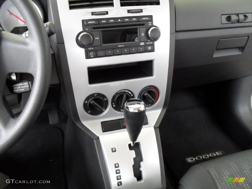 2008 Dodge Caliber SE Controls Photo #39009675