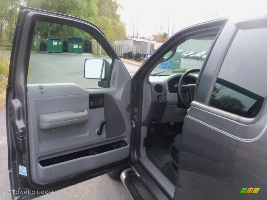 2006 F150 XL SuperCab 4x4 - Dark Shadow Grey Metallic / Medium/Dark Flint photo #16