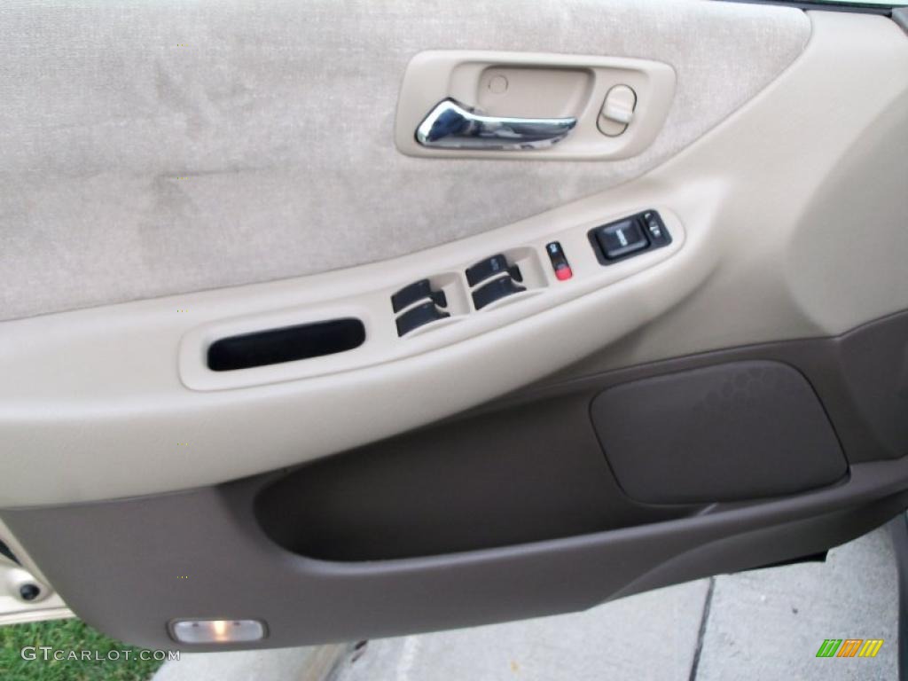 2002 Honda Accord LX Sedan Ivory Door Panel Photo #39010955