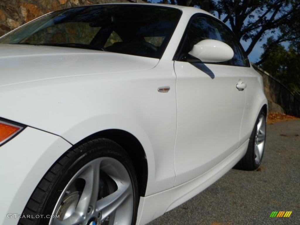 2009 1 Series 135i Coupe - Alpine White / Black photo #13