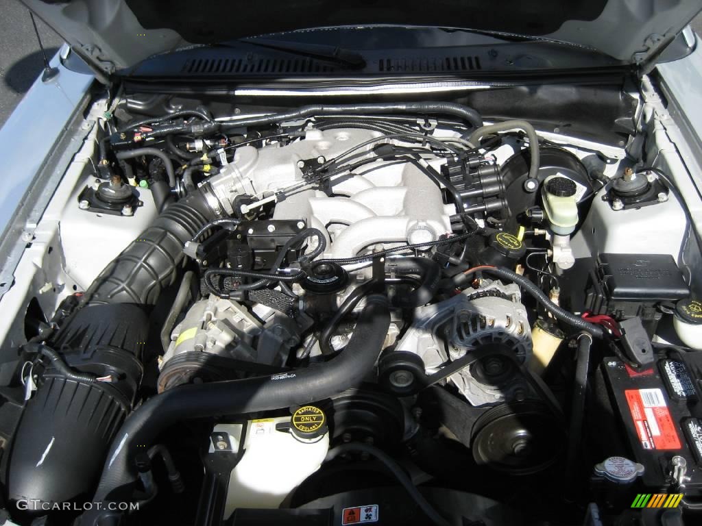2003 Mustang V6 Coupe - Silver Metallic / Medium Graphite photo #9