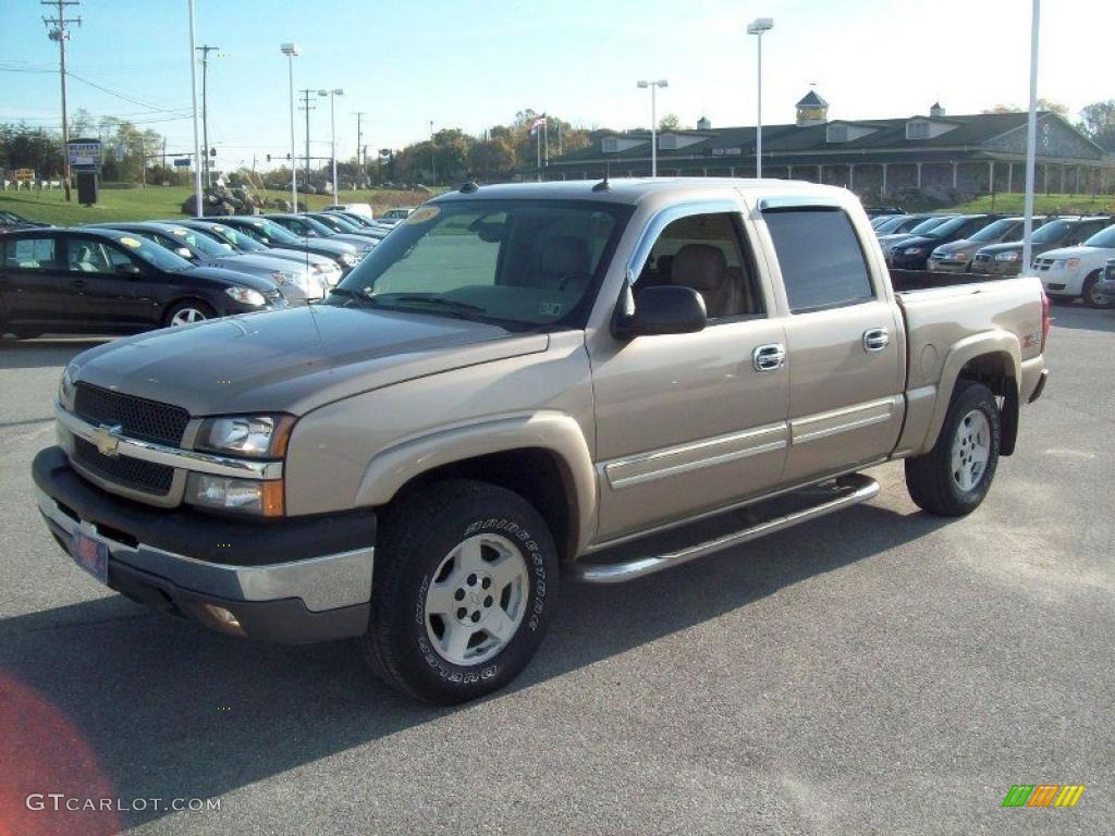 2005 Silverado 1500 Z71 Crew Cab 4x4 - Sandstone Metallic / Tan photo #10