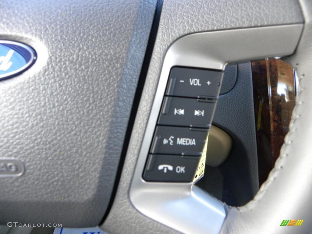 2011 Ford Fusion SEL V6 Controls Photo #39020555
