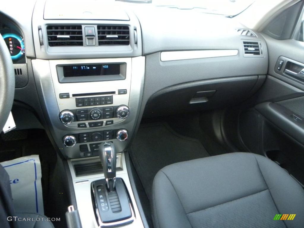 2011 Fusion SE - Steel Blue Metallic / Charcoal Black photo #21