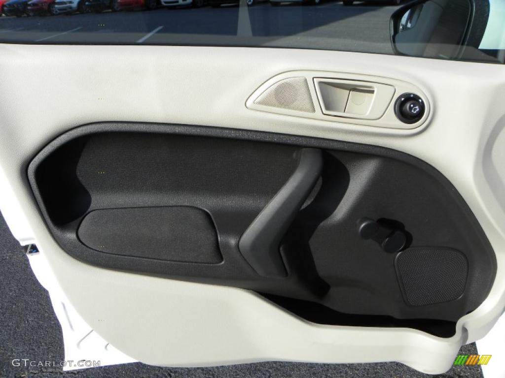 2011 Ford Fiesta S Sedan Light Stone/Charcoal Black Cloth Door Panel Photo #39021203