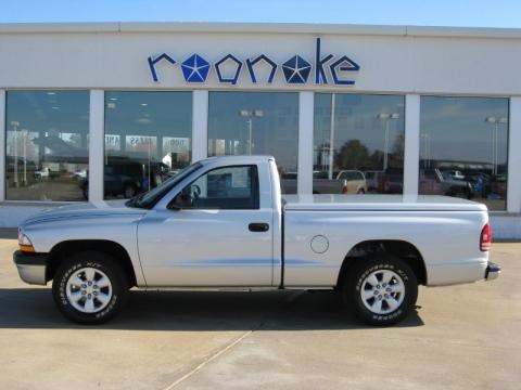 2004 Dodge Dakota Sport Regular Cab Data, Info and Specs