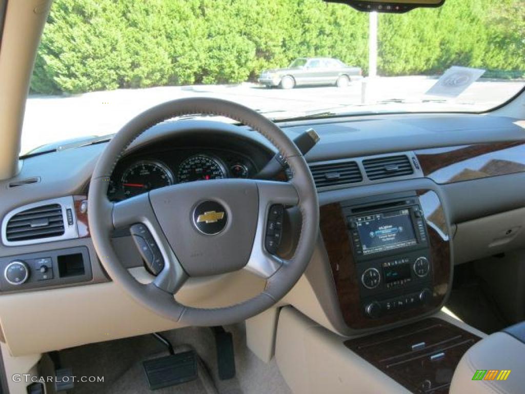 2011 Chevrolet Tahoe LTZ Light Cashmere/Dark Cashmere Dashboard Photo #39023623
