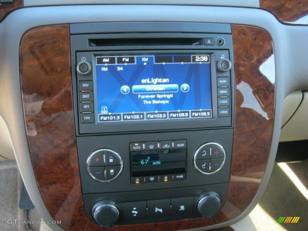 2011 Chevrolet Tahoe LTZ Controls Photo #39023639