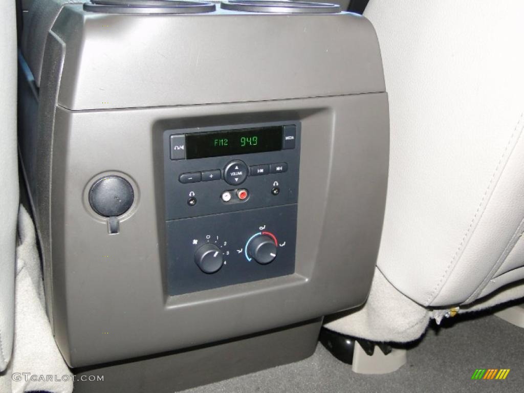 2007 Ford Expedition XLT Controls Photo #39026335