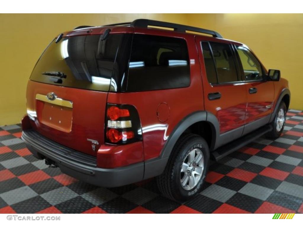 2006 Explorer XLT 4x4 - Dark Cherry Metallic / Camel photo #4