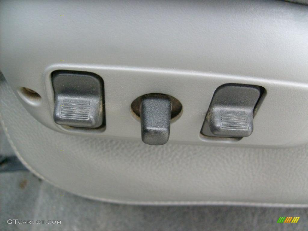 2007 Dodge Ram 3500 Sport Quad Cab 4x4 Dually Controls Photo #39026759