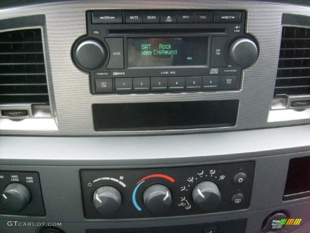 2007 Dodge Ram 3500 Sport Quad Cab 4x4 Dually Controls Photo #39026783